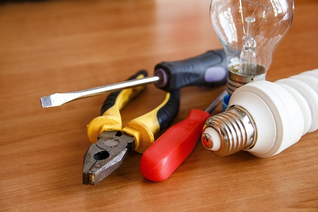 electrician-electrical-640x480-63304990.jpeg